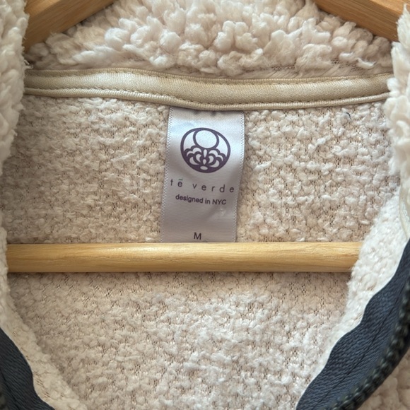 Shearling Fleece Pullover (M) - Picture 3 of 3